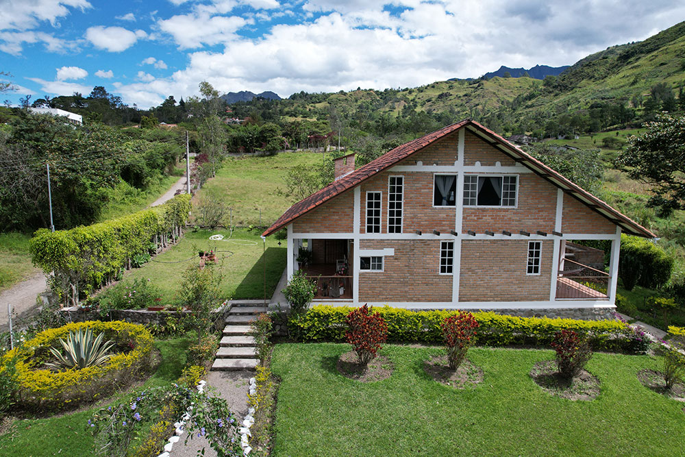 The Perfect Home In The Yunguilla Valley Ecuador Real Estate Lodge